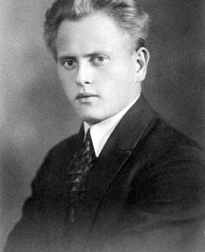 August Jakobson