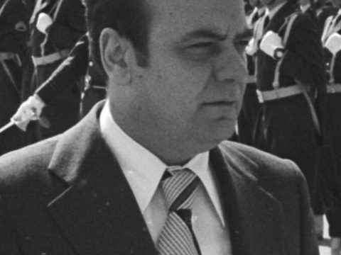 Petar Mladenov