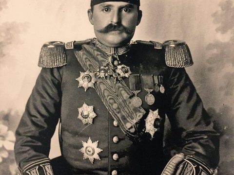 Essad Toptani