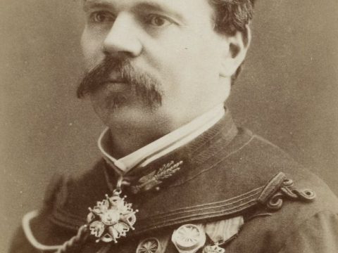 François Perrier