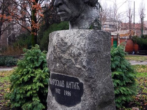 Mika Antić