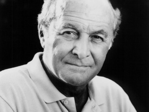 Robert Loggia