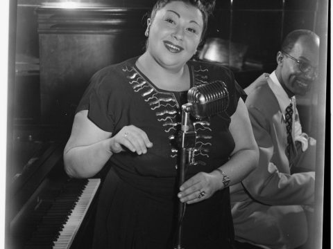 Sylvia Syms